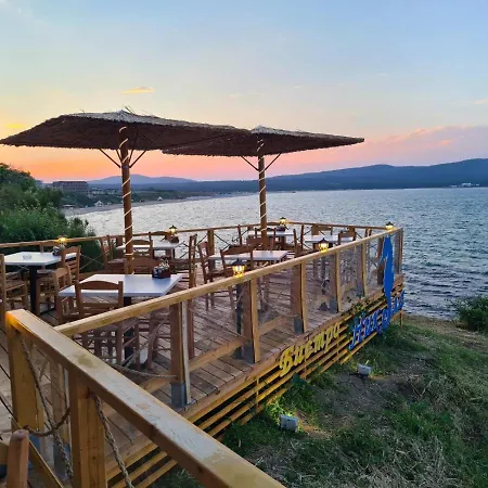 Nikola- Family Hotel