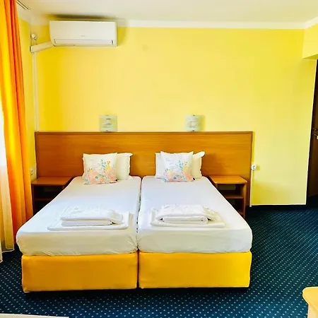 Nikola- Family Primorszko