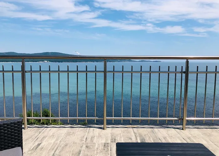 Ξενοδοχείο Nikola- Family 2*