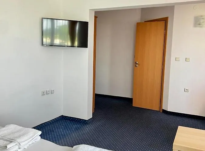 Nikola- Family Ξενοδοχείο