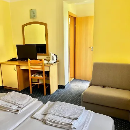 Nikola- Family 프리모르스코