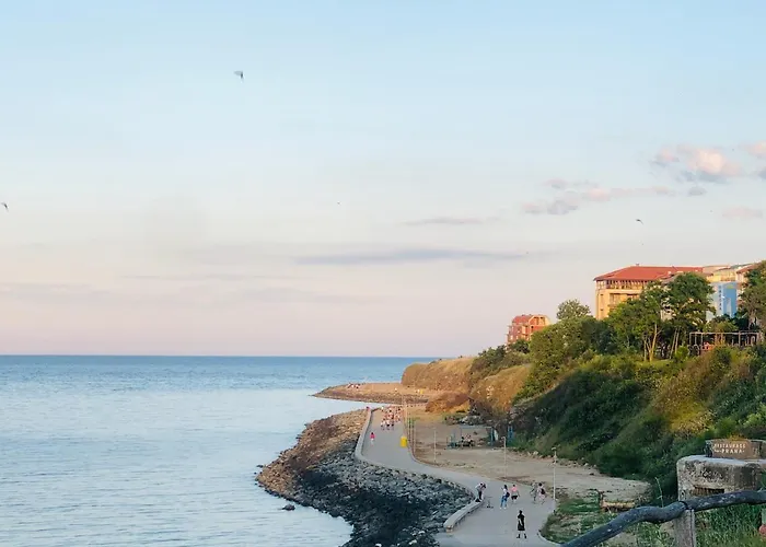 Nikola- Family 2* Приморско