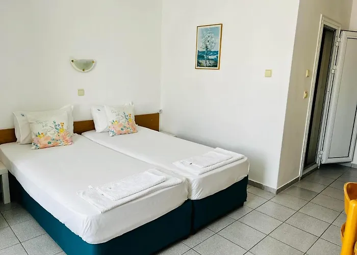 Отель Nikola- Family 2*