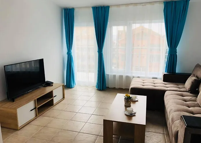 Nikola- Family Приморско